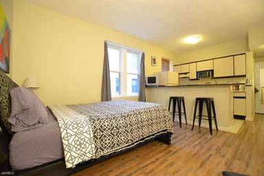 Main picture of 1427 Commonwealth Ave