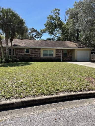 Main picture of 6 Magnolia Dr