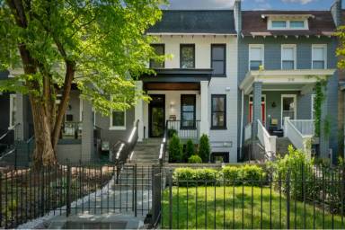 Main picture of 321 L St SE