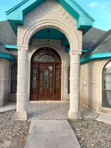 Main picture of 707 Tara Dr