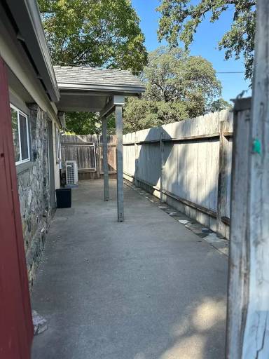 Main picture of 1254 Live Oak Ln