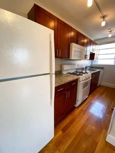 Main picture of 260 Washington St