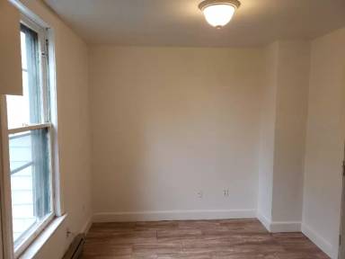Main picture of 227 E Main St