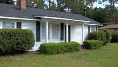 Main picture of 919 S Dogwood Dr