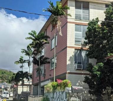 Main picture of 1415 Middle St