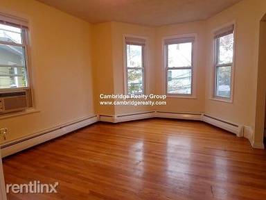 Main picture of 8 Kensington Ave