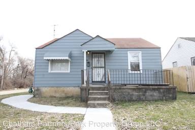 Main picture of 574 N Champion Ave