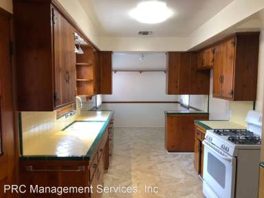 Main picture of 2569 N Lincoln St