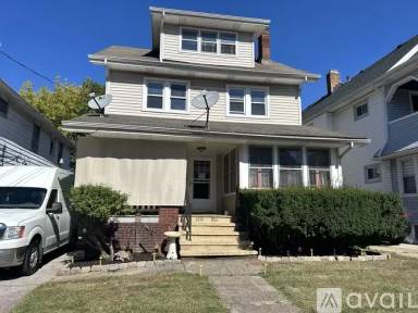 Main picture of Cecilia Ave