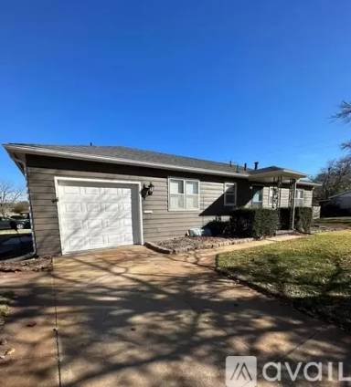 Main picture of 527 Berkshire Dr