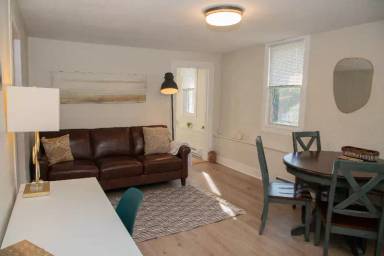 Main picture of 281 Salmon Brook St
