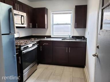 Main picture of 4208 South Michigan Avenue - 4210-3