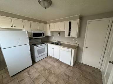 Main picture of 5701 S Pearl St