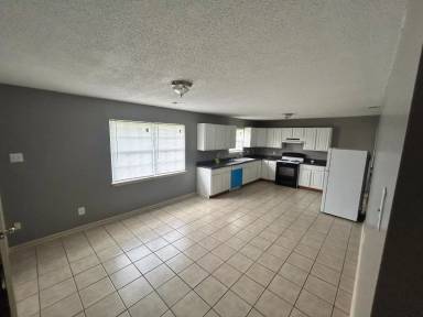 Main picture of 206 Lynn Cir