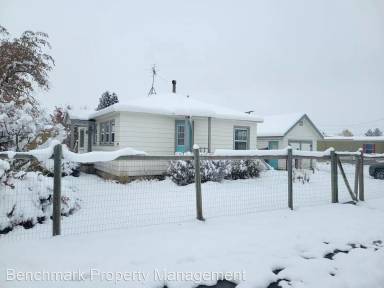 Main picture of 301 W Main St