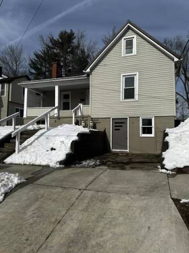Main picture of 225 Kenwood St