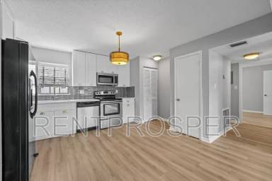 Main picture of 317 E Amelia St