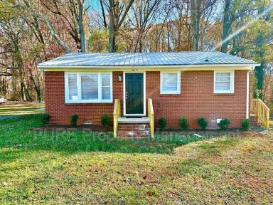 Main picture of 504 Moore Dr