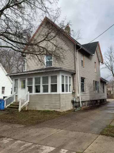 Main picture of 1124 W Allegan St