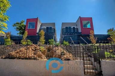 Main picture of 3079 Martin Ave