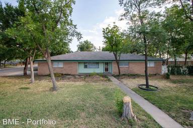 Main picture of 3308 SE 14th Ave