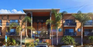 Main picture of 310 S Prospect Ave