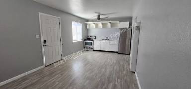 Main picture of 910 1/2 Mormon St