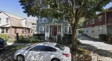 Main picture of 18 Adams St