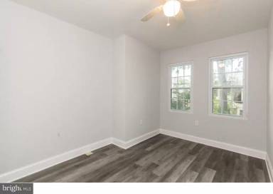 Main picture of 710 N DeKalb St