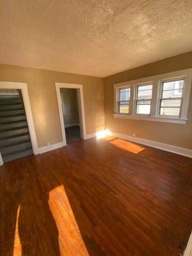 Main picture of 3402 Central Dr