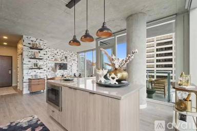 Main picture of Albion