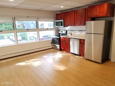 Main picture of 218 Brookline St