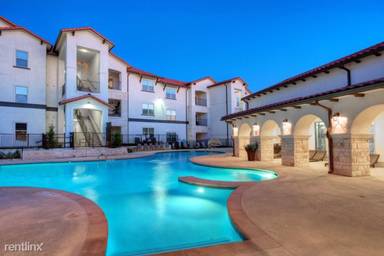 Main picture of 1700 Oak Hl Ln