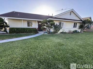 Main picture of 15856 Lawnhill Dr