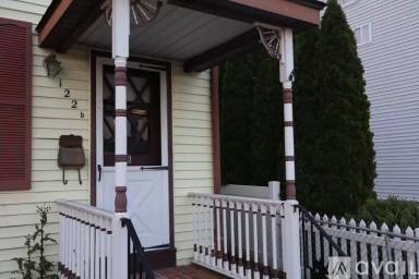 Main picture of 122 Spring Garden St