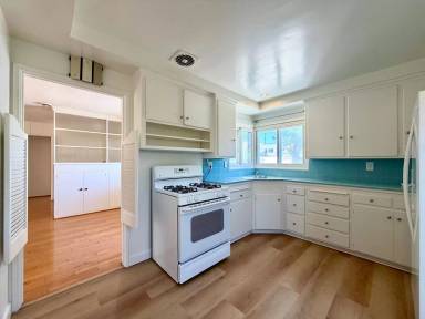 Main picture of 7328 W 88th Pl