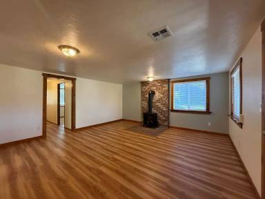 Main picture of 282 Sheridan St