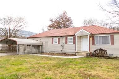 Main picture of 3304 Center St