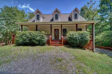 Main picture of 2615 Rolling River Dr