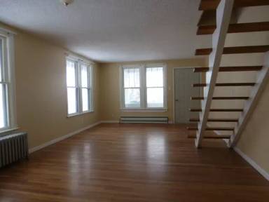 Main picture of 541 Peosta Ave