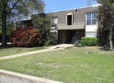Main picture of 6810 S Toledo Ave