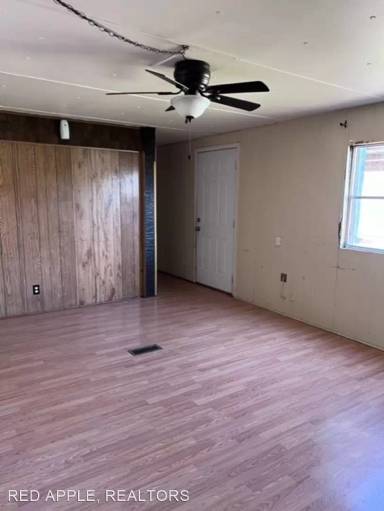 Main picture of 601 Chapel Hill Rd