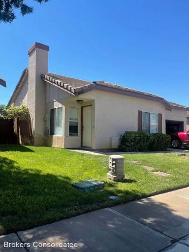 Main picture of 850 Sandbar St