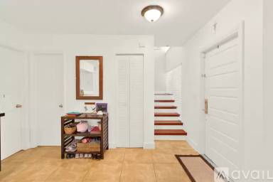 Main picture of 7104 SW 110th Ave