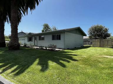 Main picture of 2345 Wilson St
