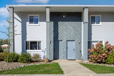 Main picture of 240 Collier Dr