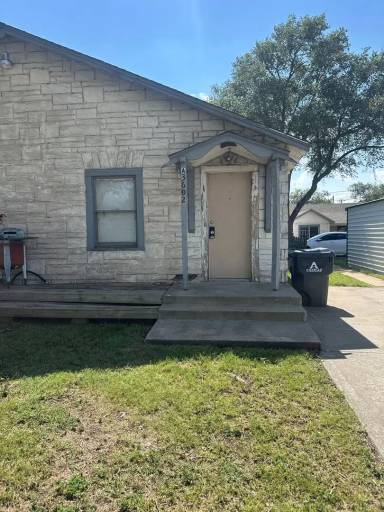 Main picture of 3602 S Polk St