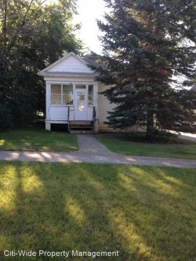 Main picture of 308 4th St NE