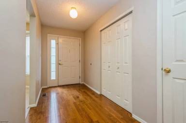 Main picture of 930 Magnolia Ln