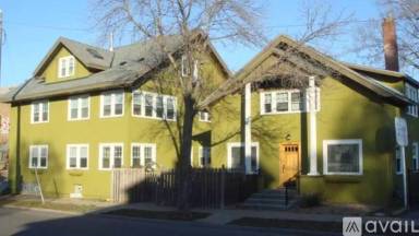 Main picture of 1523 W Lake St